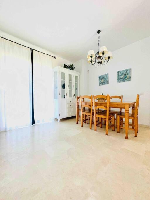Ferienwohnung Adosado En Novo Atlantico Golf Novo Sancti Petri Exterior foto